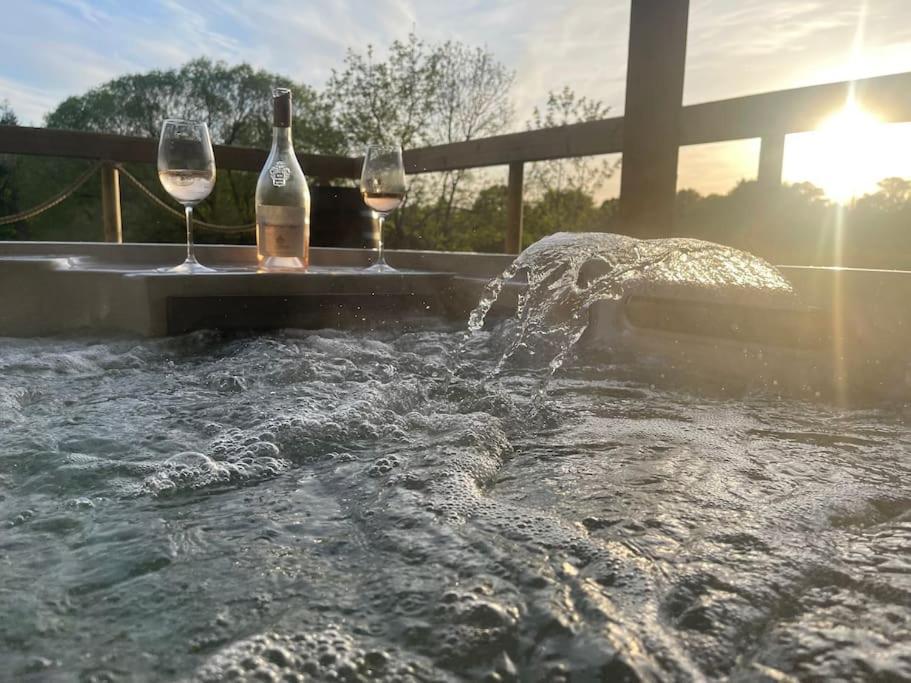 Luxury Accommodation In County Antrim With Riverside Hot Tub Kells Exterior foto